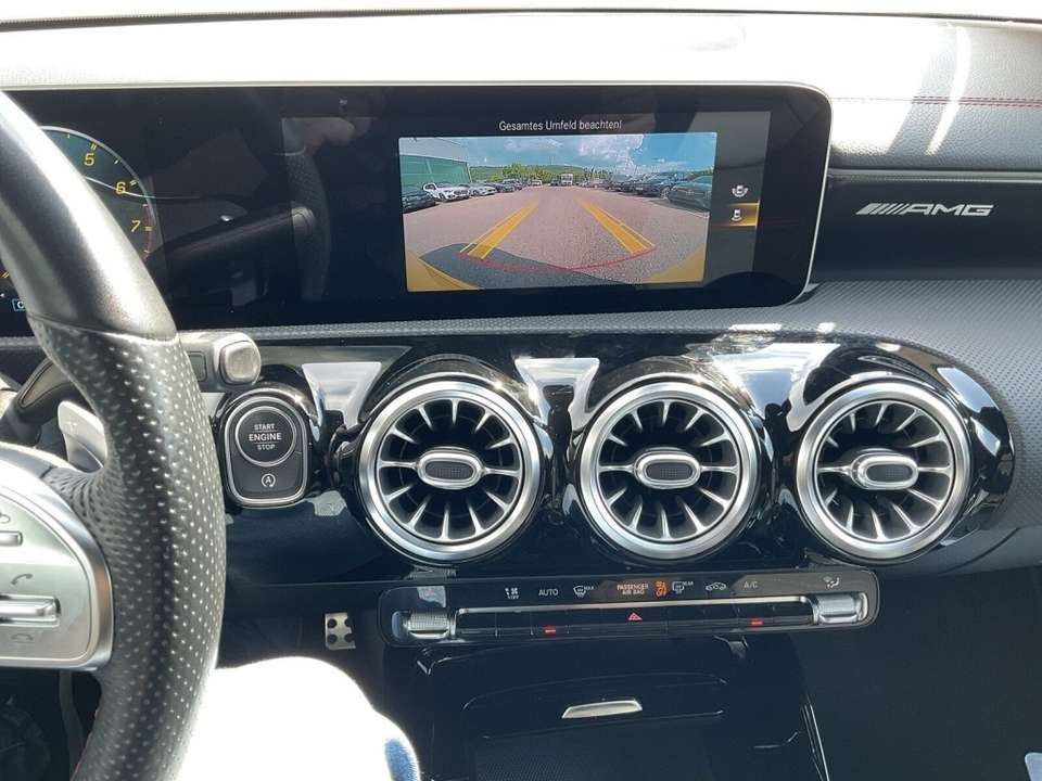 Mercedes-Benz CLA 35 AMG - Imagem 11