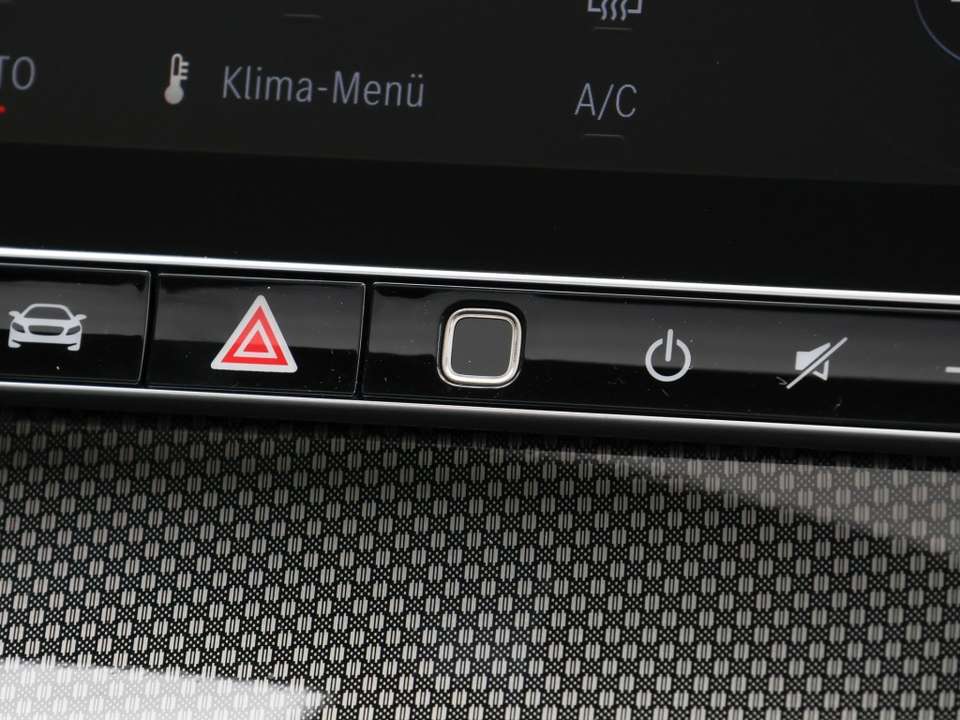 Mercedes-Benz GLC 200 - Imagem 11