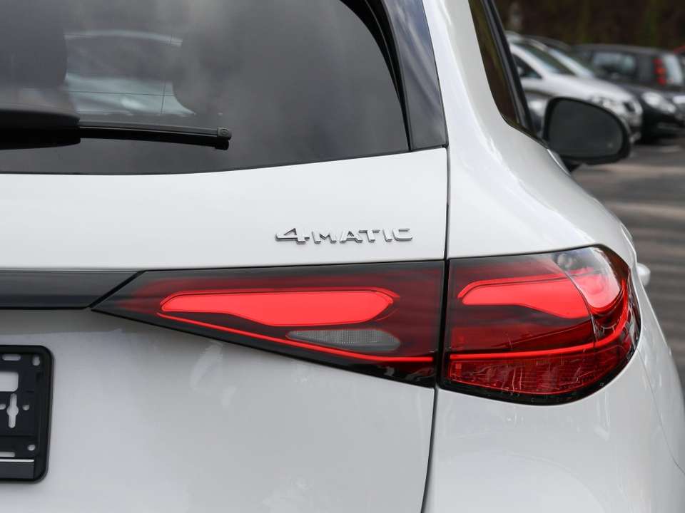 Mercedes-Benz GLC 200 - Imagem 13