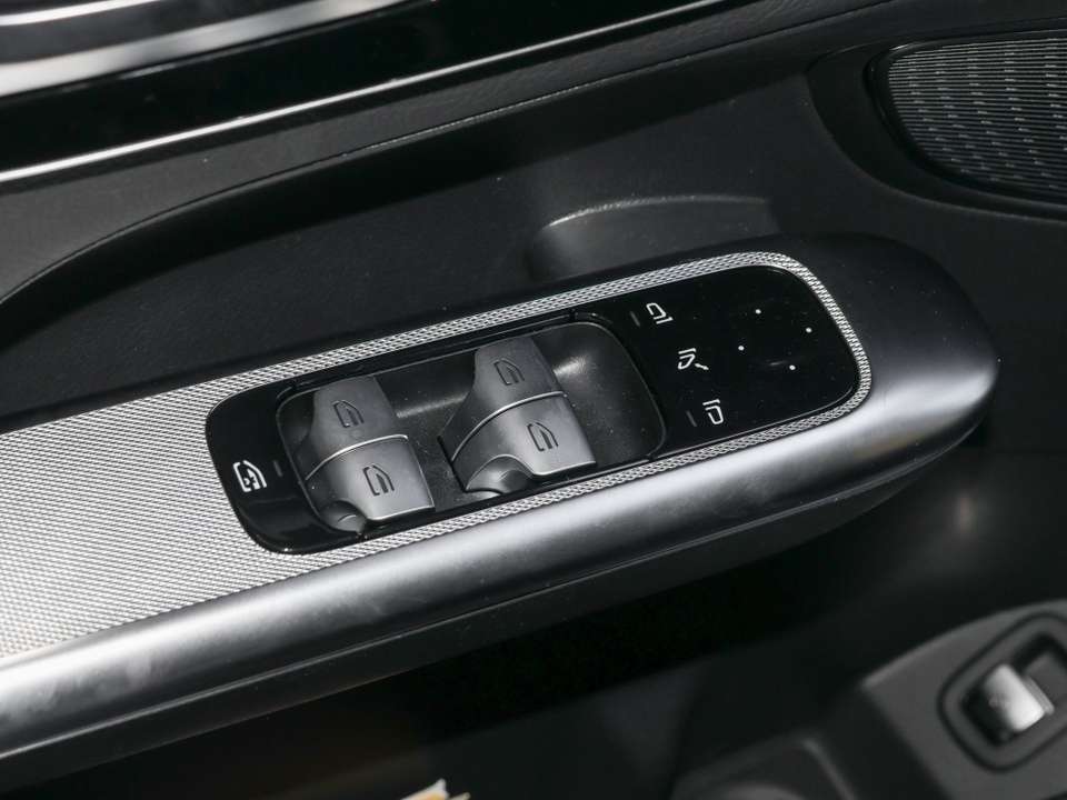 Mercedes-Benz GLC 200 - Imagem 15