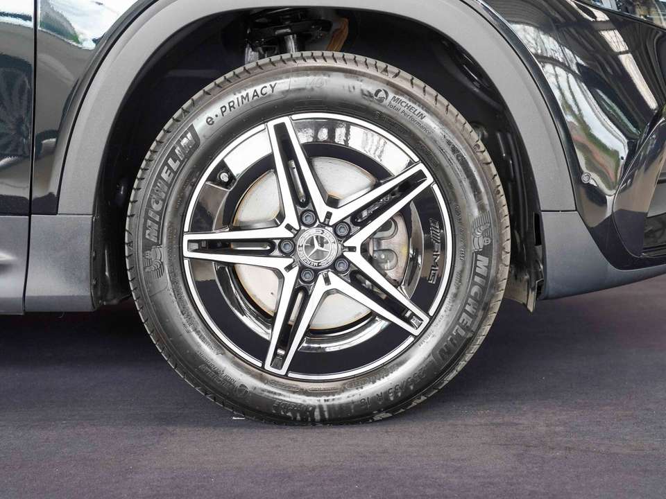 Mercedes-Benz EQB 350 - Imagem 2