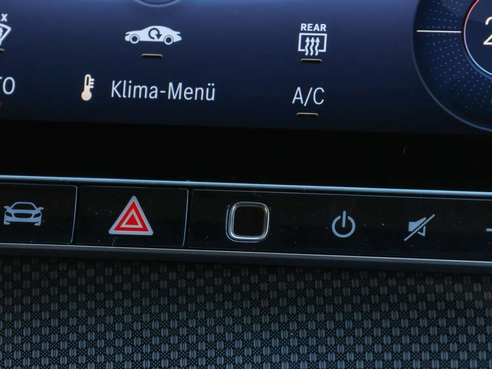 Mercedes-Benz GLC 200 - Imagem 12