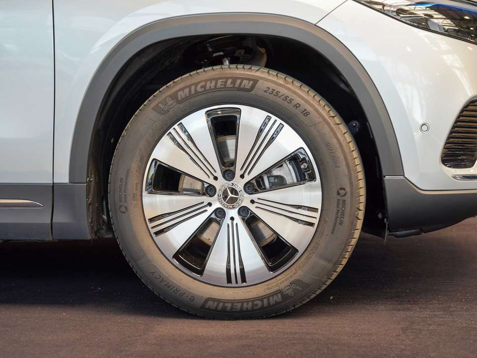 Mercedes-Benz EQA 350 - Imagem 2
