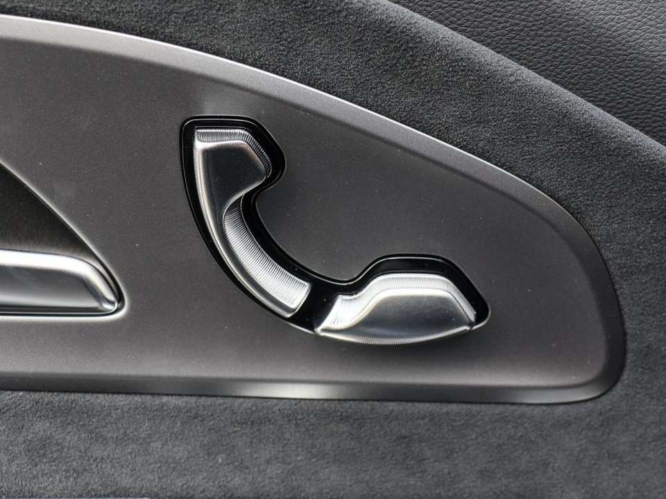 Mercedes-Benz CLA 250 - Imagem 12