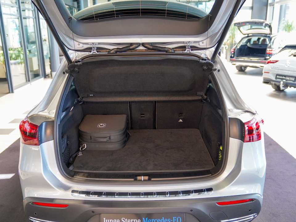 Mercedes-Benz EQA 350 - Imagem 6