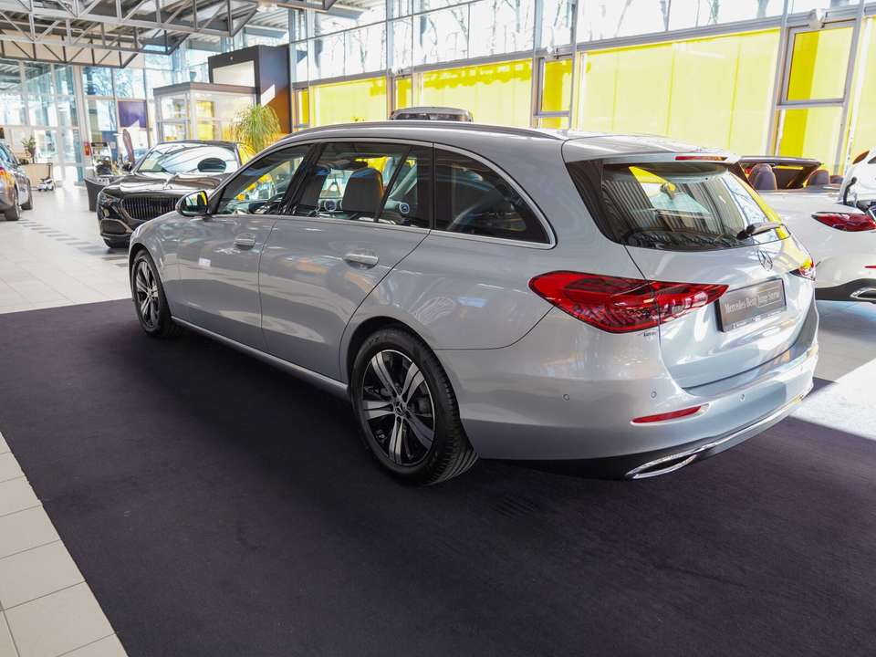 Mercedes-Benz C 180 - Imagem 8