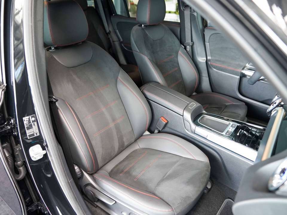 Mercedes-Benz EQB 350 - Imagem 9