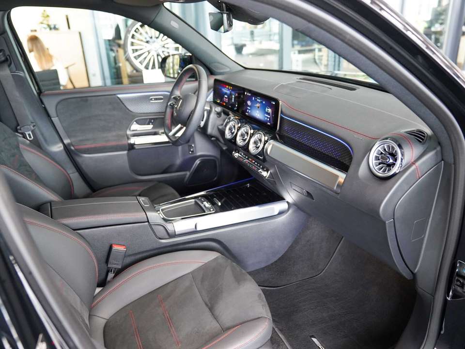Mercedes-Benz EQB 350 - Imagem 10