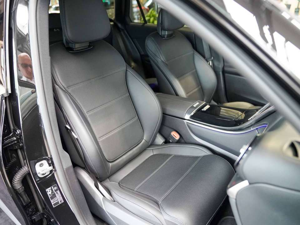 Mercedes-Benz GLC 220 - Imagem 11