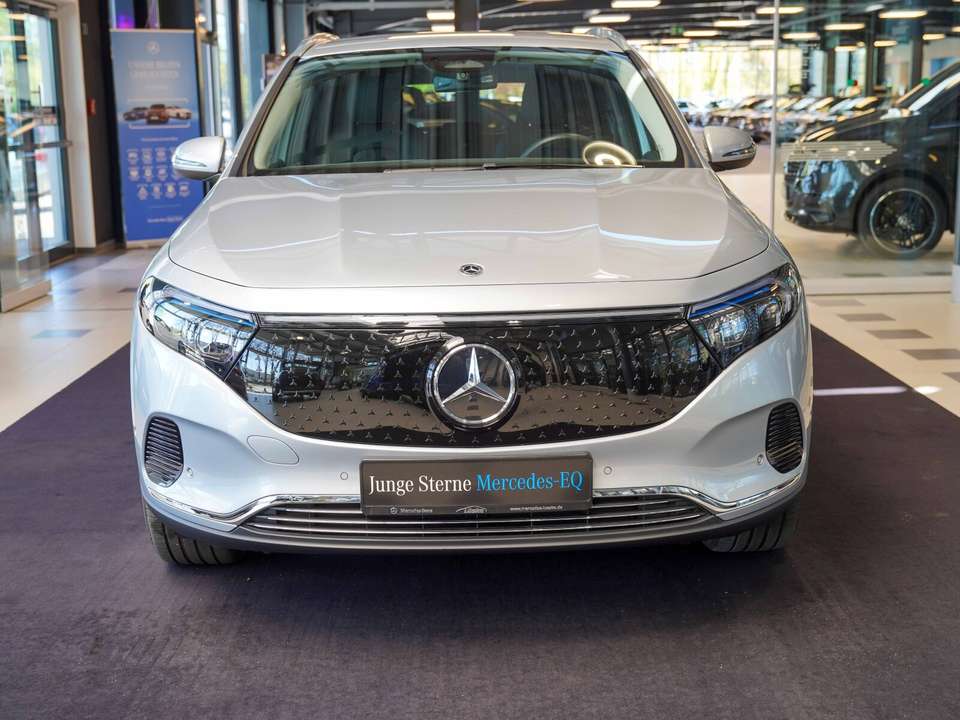 Mercedes-Benz EQA 350 - Imagem 11
