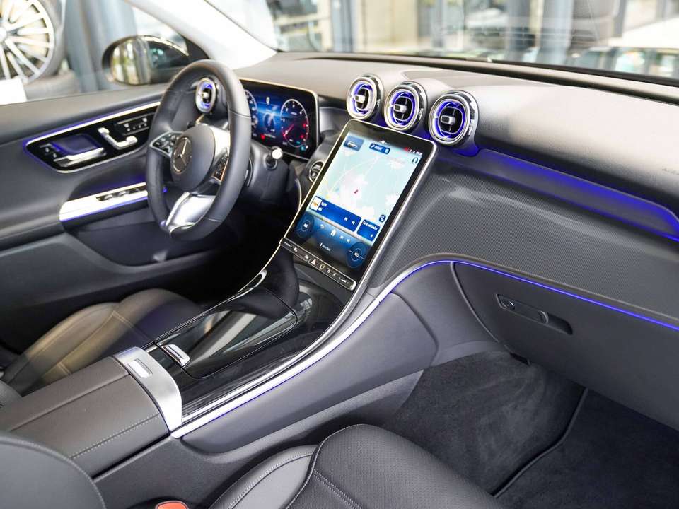 Mercedes-Benz GLC 220 - Imagem 13