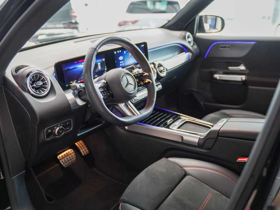 Mercedes-Benz EQB 350 - Imagem 14