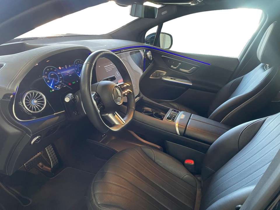 Mercedes-Benz EQE SUV - Imagem 10