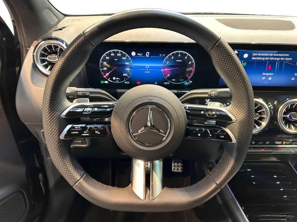 Mercedes-Benz GLA 200 - Imagem 11