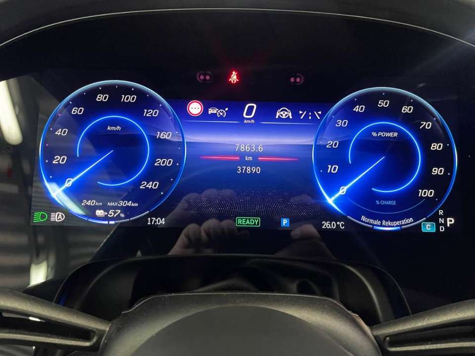 Mercedes-Benz EQE SUV - Imagem 14