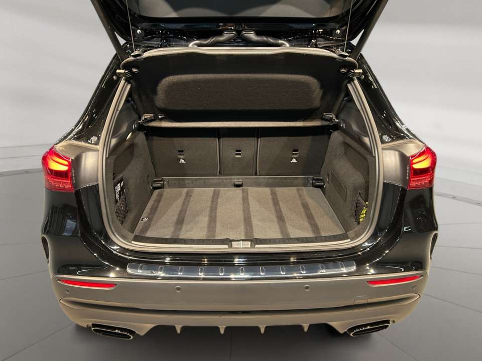 Mercedes-Benz GLA 200 - Imagem 13
