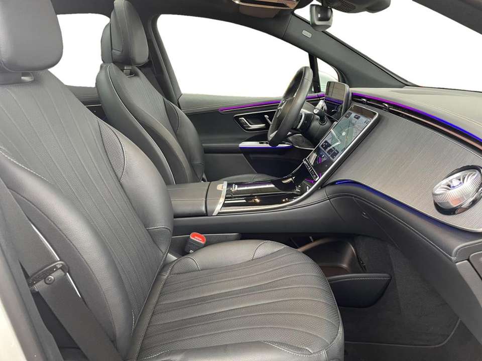 Mercedes-Benz EQE SUV - Imagem 7