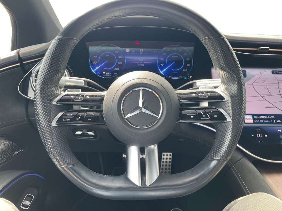 Mercedes-Benz EQS - Imagem 13