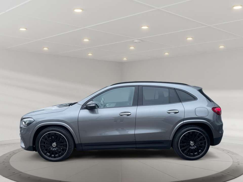 Mercedes-Benz GLA 200 - Imagem 14