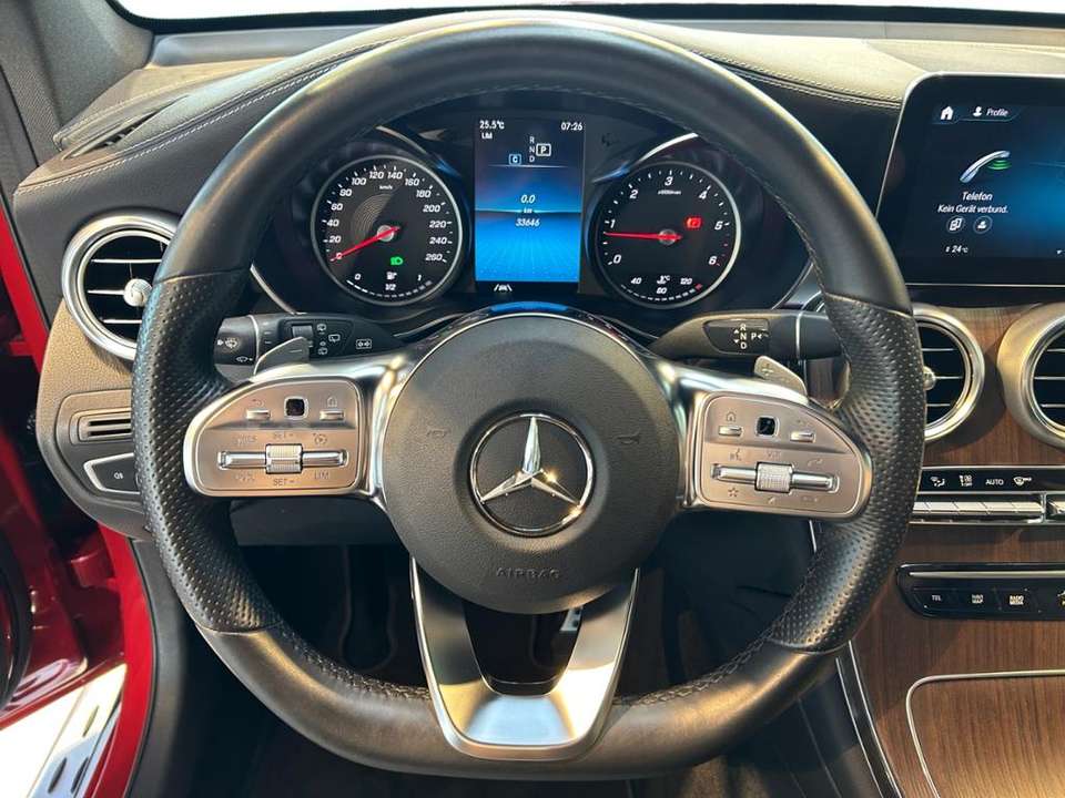 Mercedes-Benz GLC 220 - Imagem 12