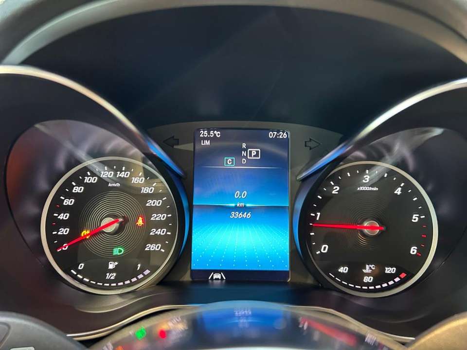 Mercedes-Benz GLC 220 - Imagem 13
