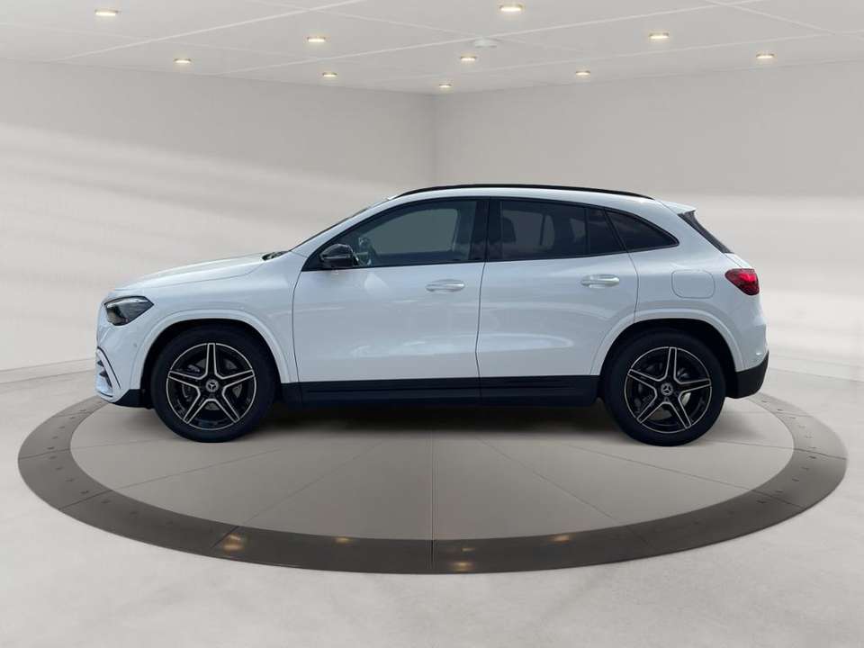 Mercedes-Benz GLA 180 - Imagem 4
