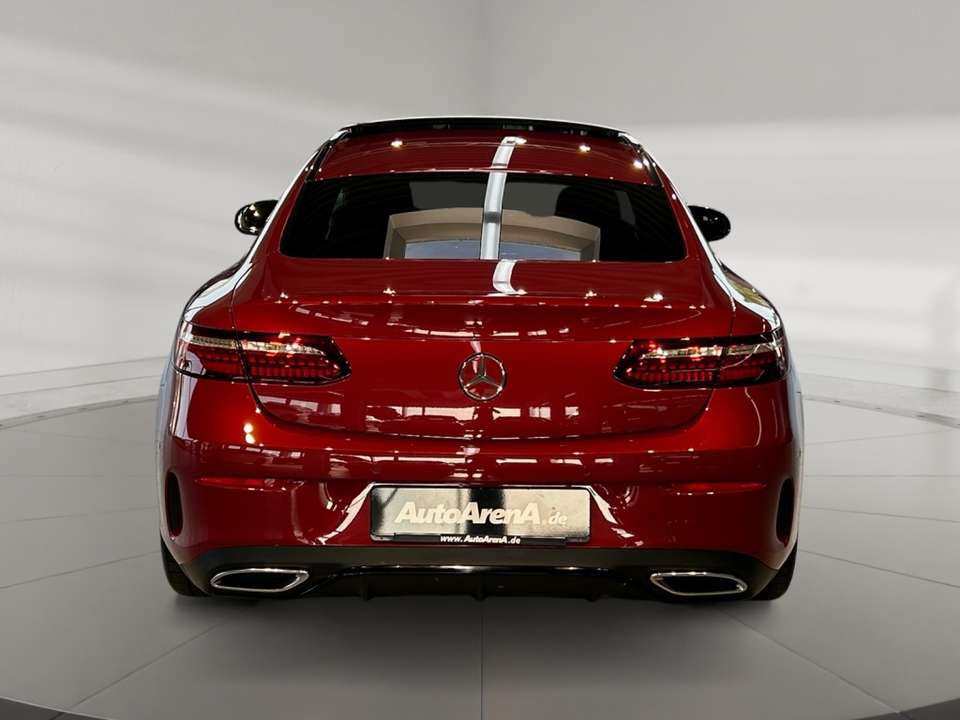 Mercedes-Benz E 220 - Imagem 5