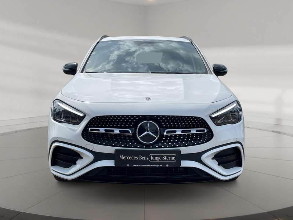 Mercedes-Benz GLA 180 - Imagem 6