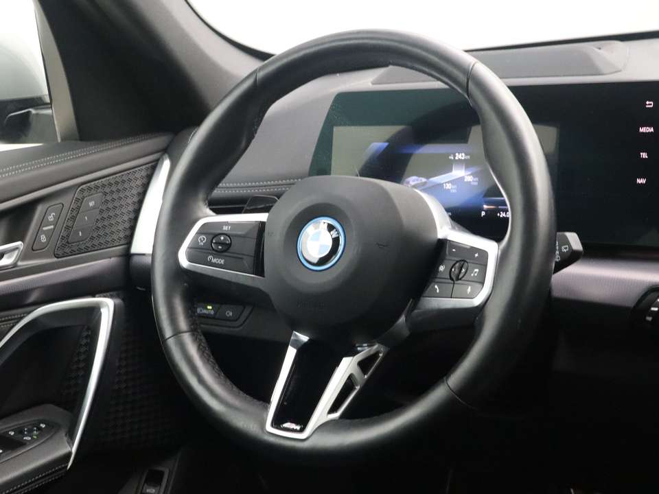 BMW iX1 - Imagem 2