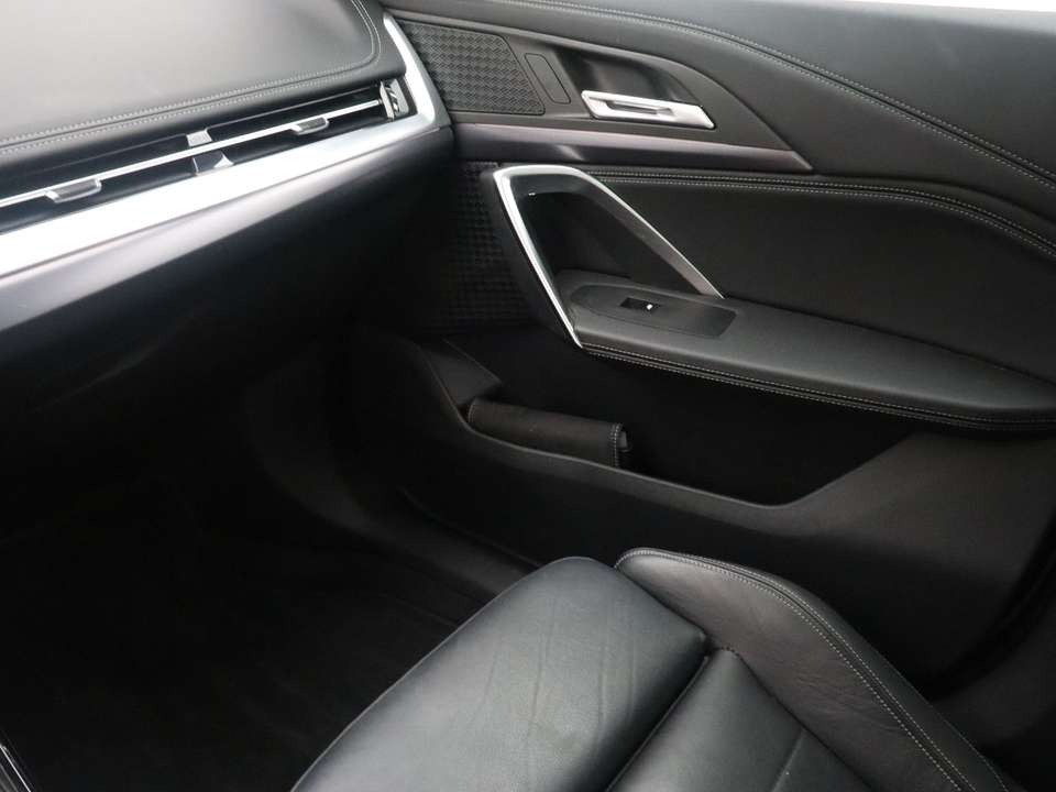 BMW iX1 - Imagem 15