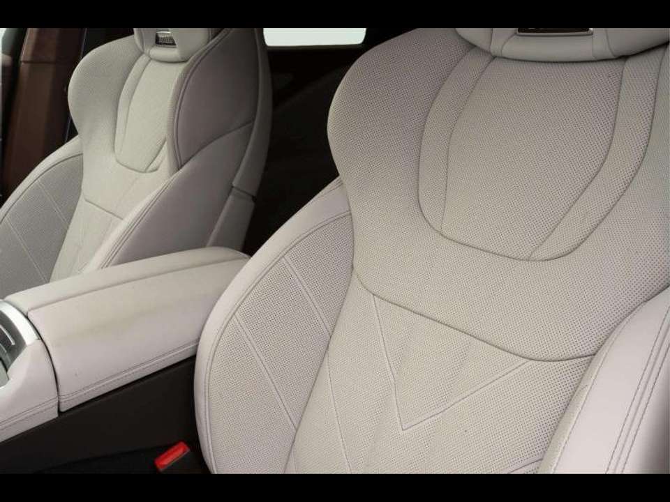 BMW XM - Imagem 10