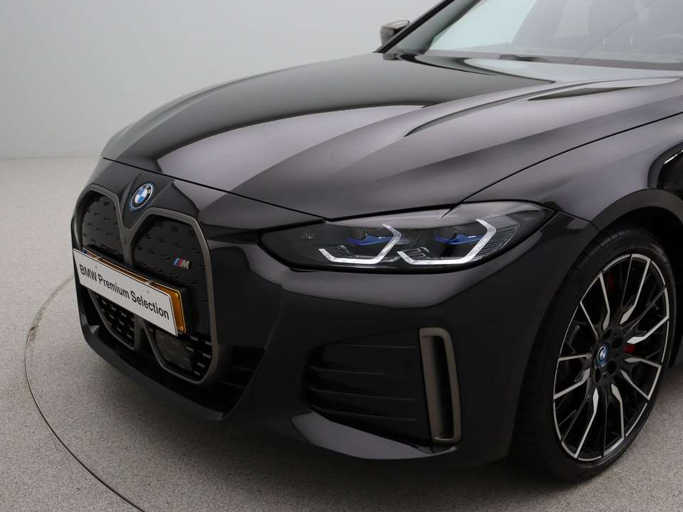 BMW i4 - Imagem 12