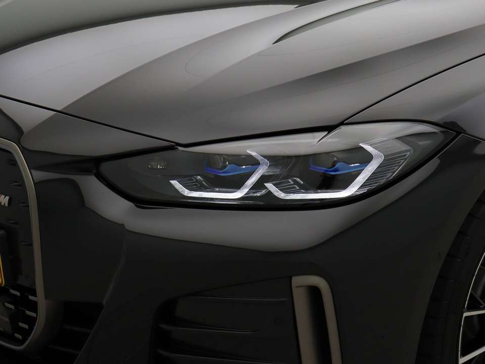 BMW i4 - Imagem 13