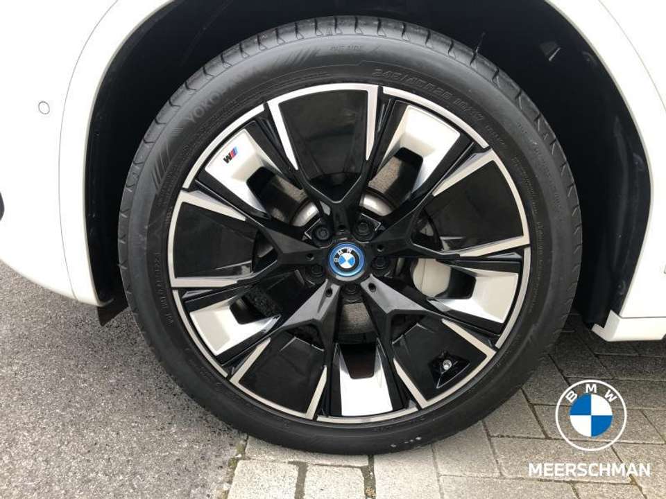 BMW iX3 - Imagem 8