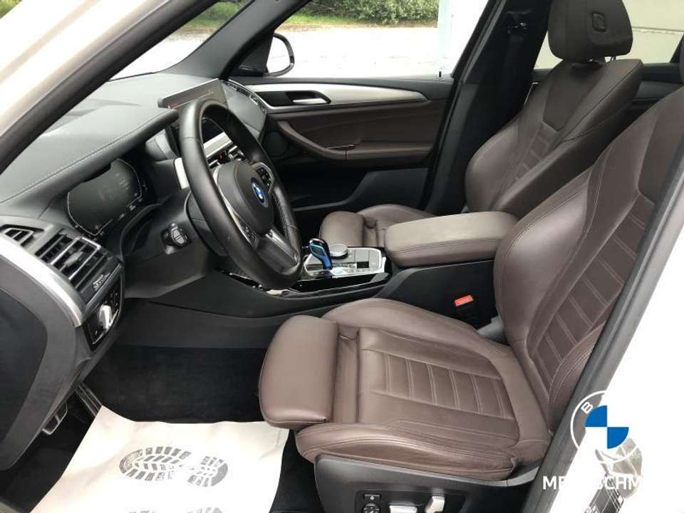 BMW iX3 - Imagem 9