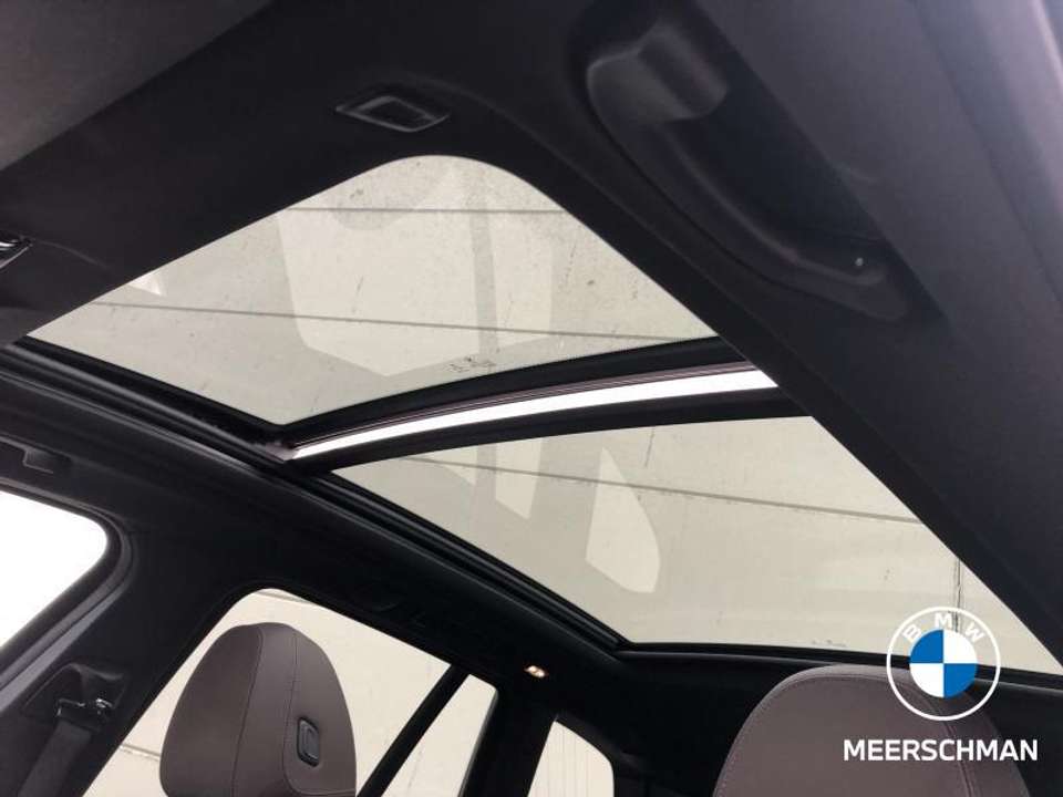 BMW iX3 - Imagem 11