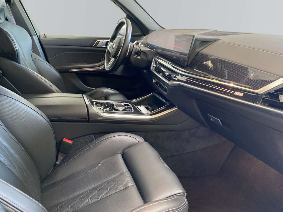 BMW X5 - Imagem 11