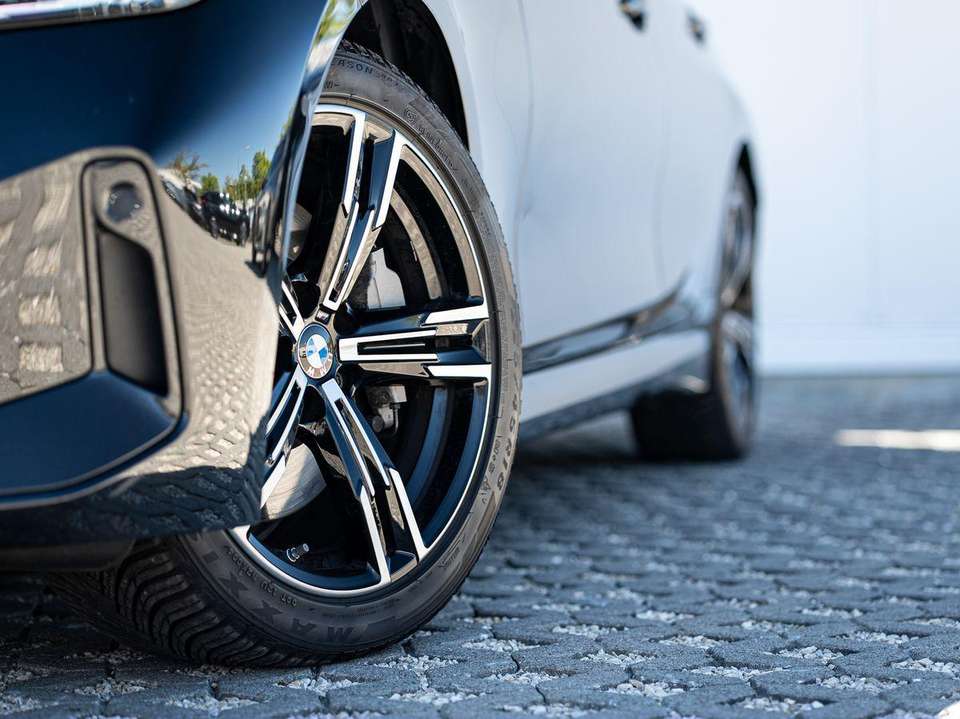 BMW 330 - Imagem 5