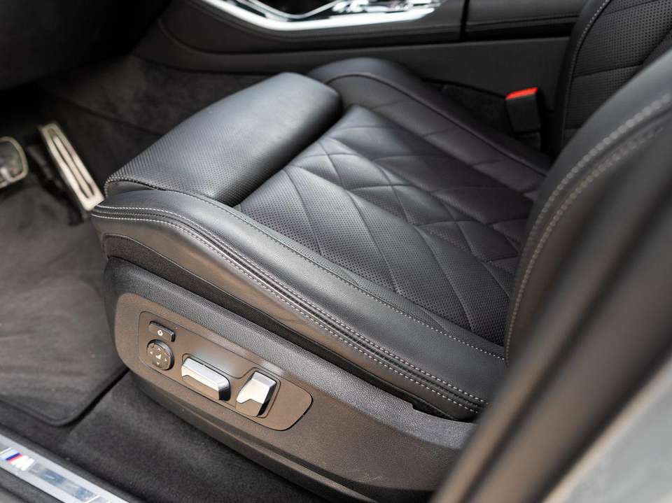 BMW X5 - Imagem 11