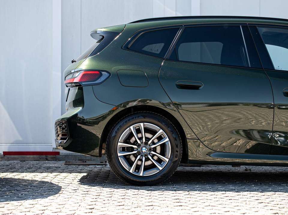 BMW 220 - Imagem 6