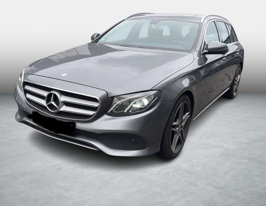 Mercedes-Benz E 200 - Imagem 1
