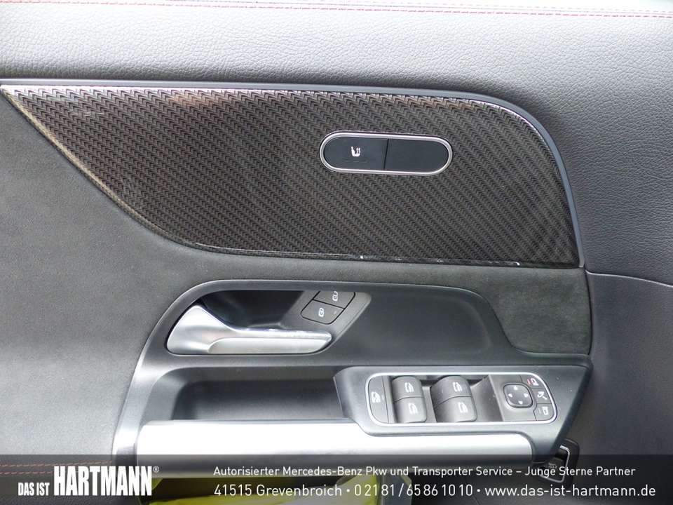 Mercedes-Benz GLA 200 - Imagem 12
