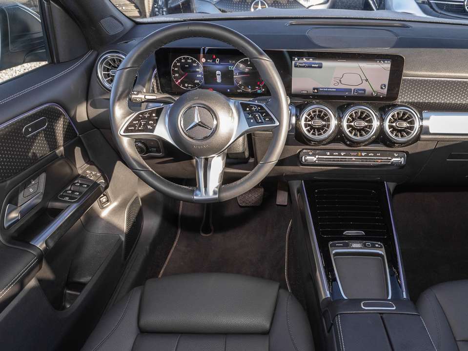 Mercedes-Benz GLB 180 - Imagem 6