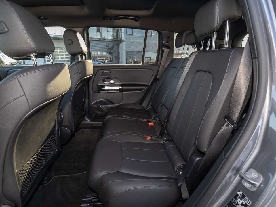 Mercedes-Benz GLB 180 - Imagem 11