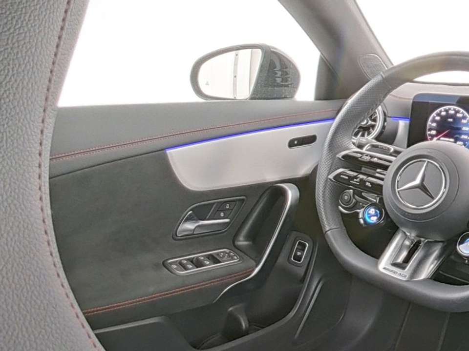 Mercedes-Benz CLA 35 AMG - Imagem 9