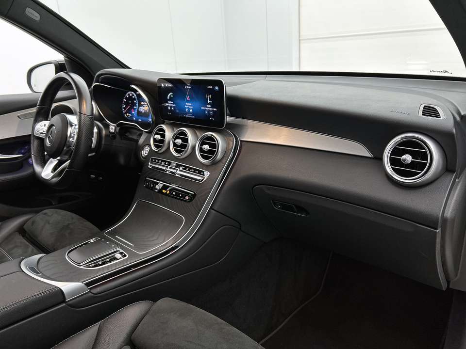 Mercedes-Benz GLC 300 - Imagem 6