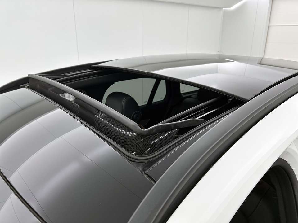 Mercedes-Benz GLC 300 - Imagem 13