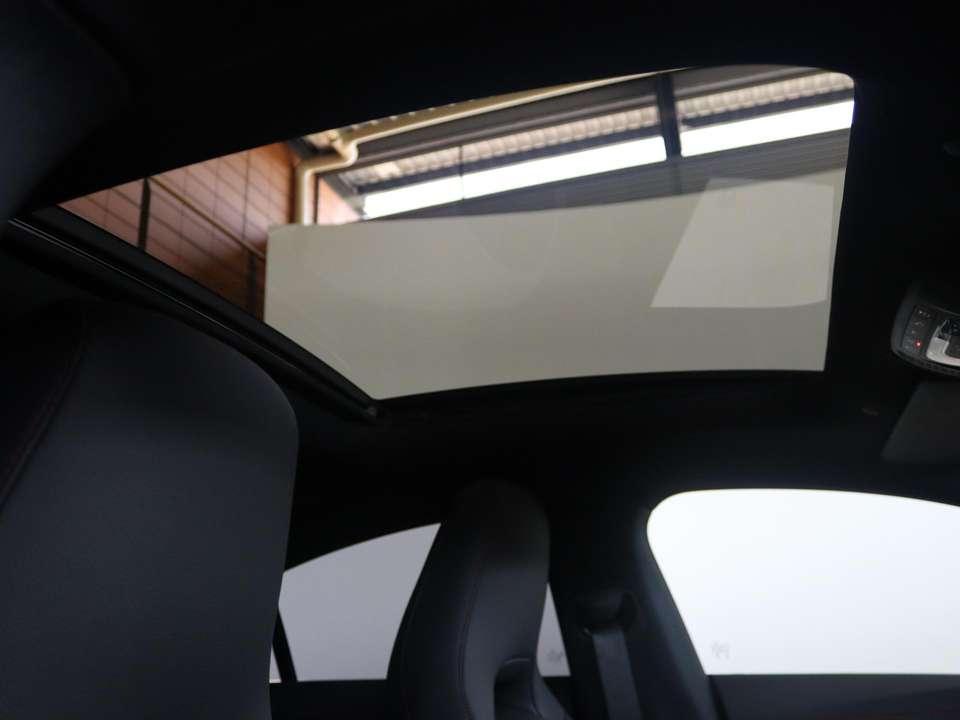 Mercedes-Benz CLA 180 - Imagem 9