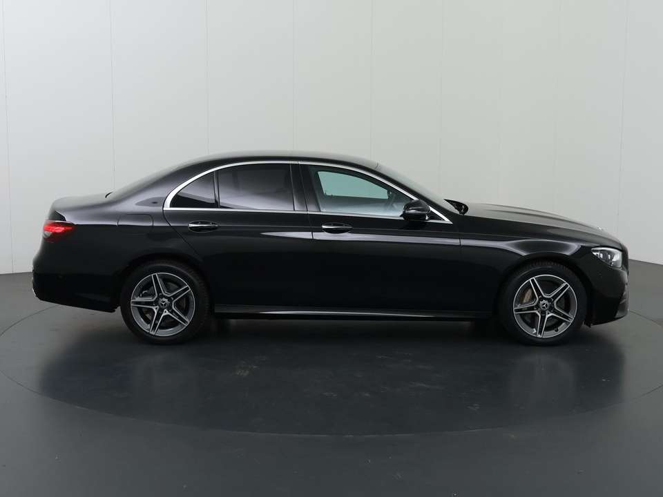 Mercedes-Benz E 300 - Imagem 6