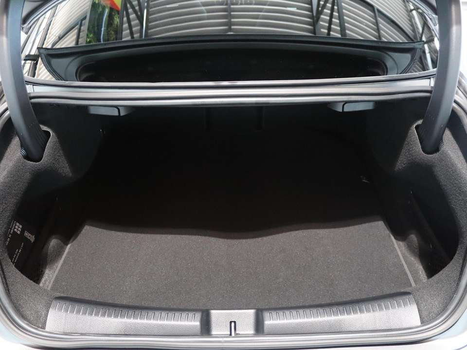 Mercedes-Benz CLA 180 - Imagem 11